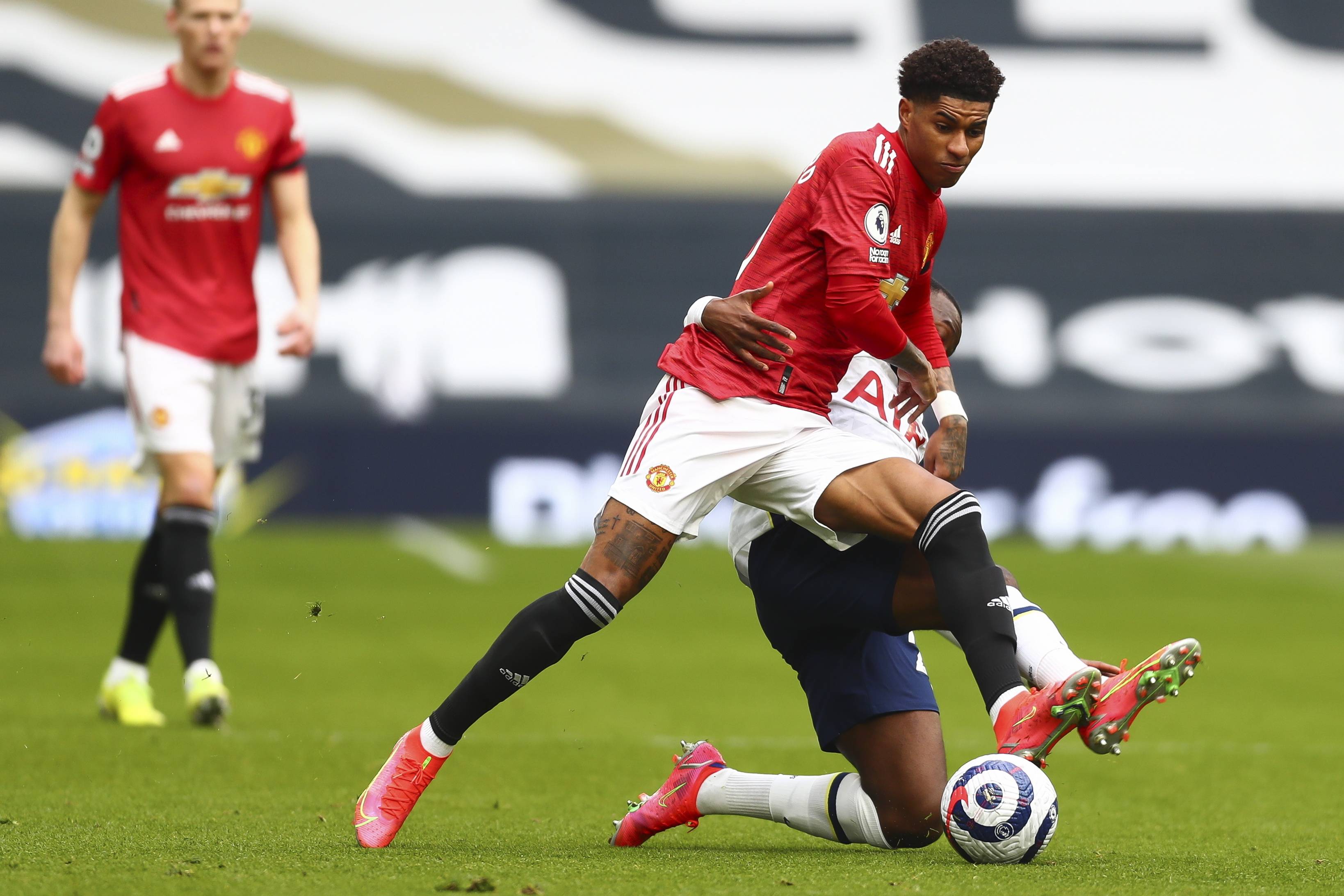 其家族成员 其家族成员